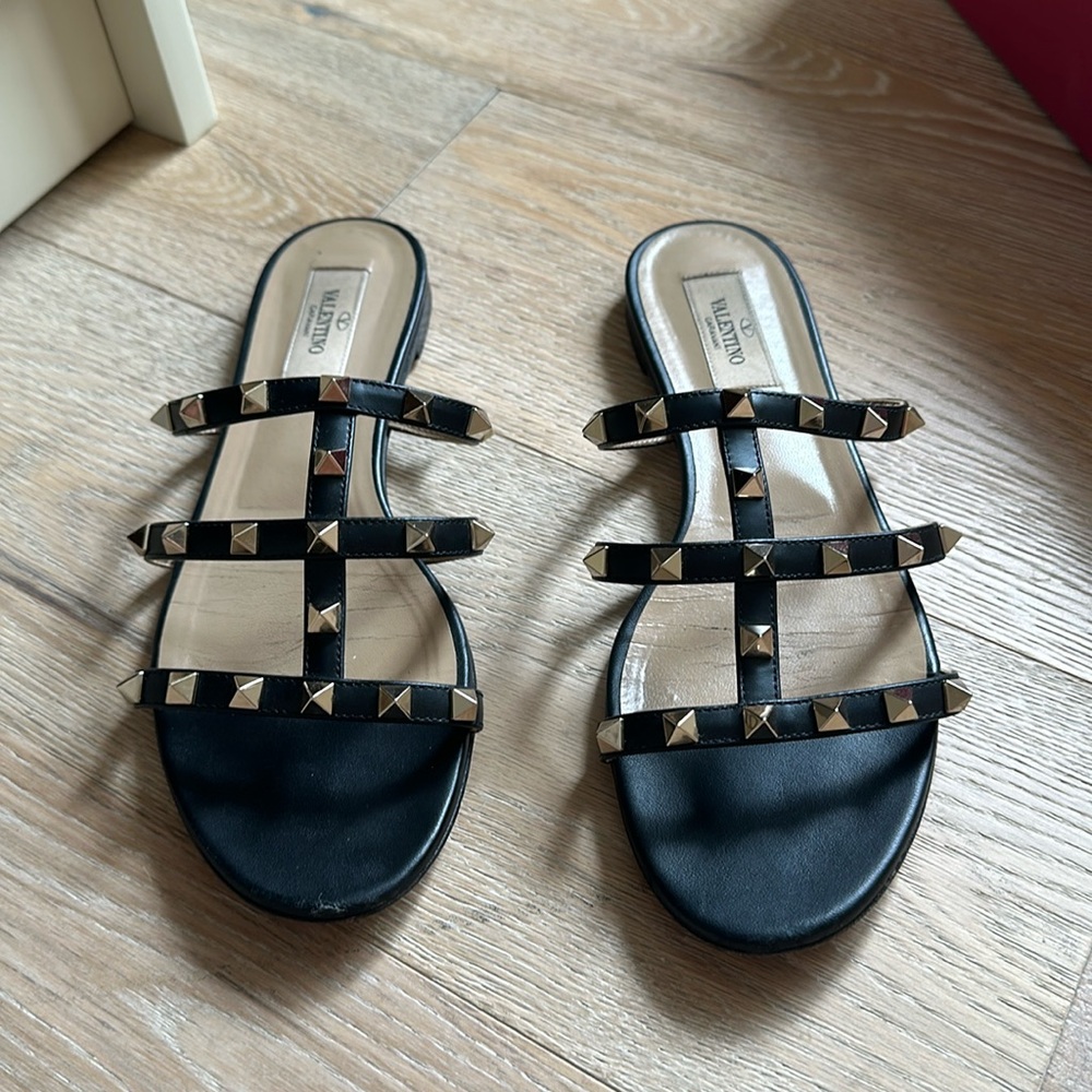 Valentino Rockstud Flats 7.5